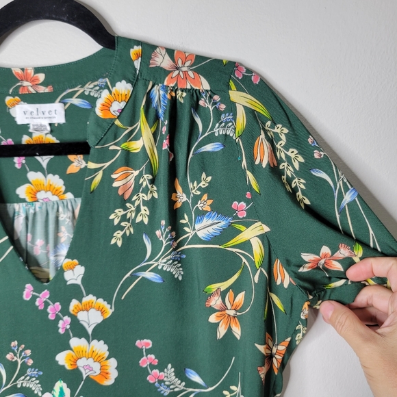 Velvet by Graham & Spencer Blouse - Picture 5 of 11